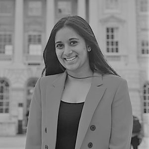 Portrait Photo of Evellyn Geemon Paralegal