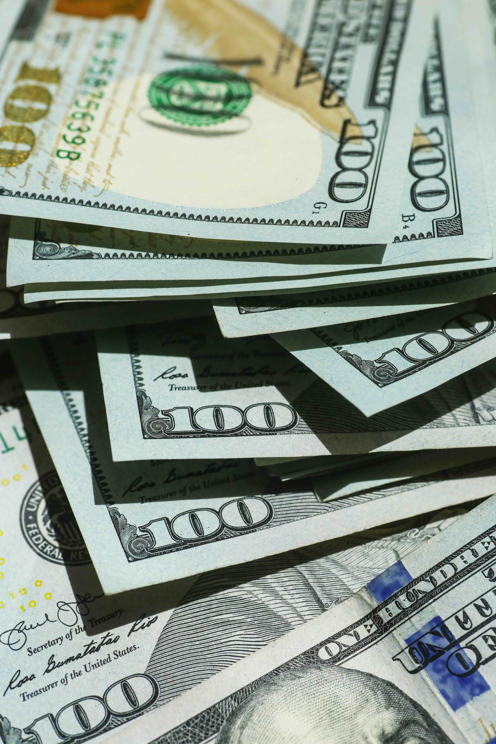 The MAC advises against the government’s proposal to increase minimum wage  requirement for families